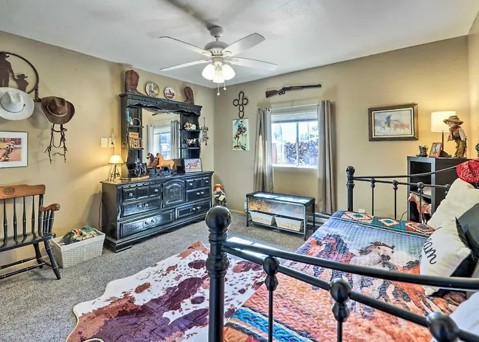 Holiday home Hot Tub & Deck: Pet-friendly In Payson