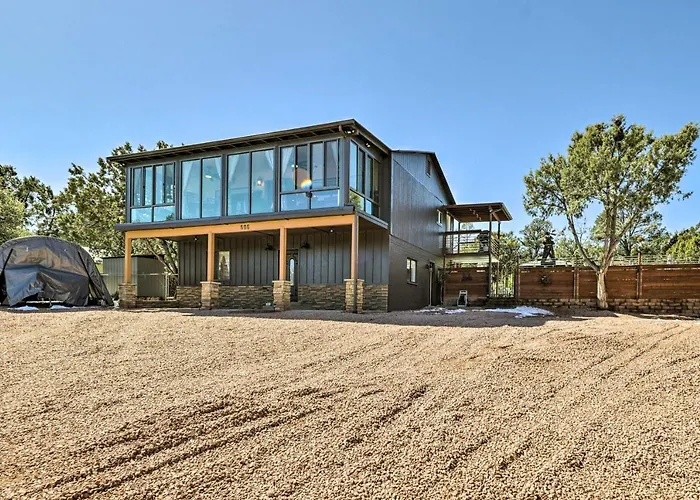 Hot Tub & Deck: Pet-friendly In *