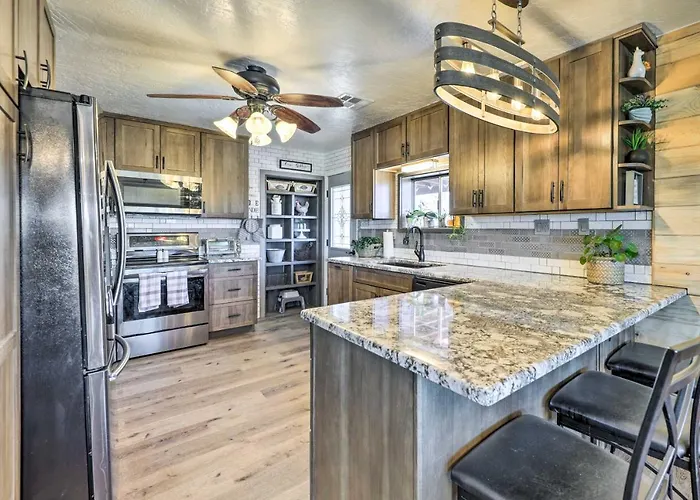 Holiday home Hot Tub & Deck: Pet-friendly In Payson