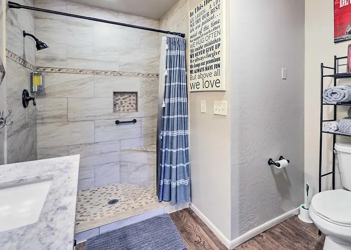 Holiday home Hot Tub & Deck: Pet-friendly In *